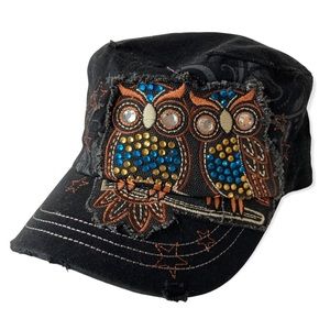 A dazzling embroidered owl🦉 hat